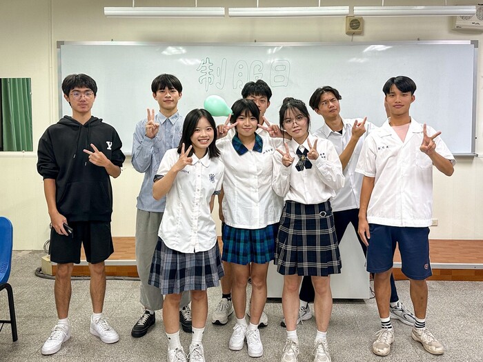 114學年度 (系學會) 制服日圖片