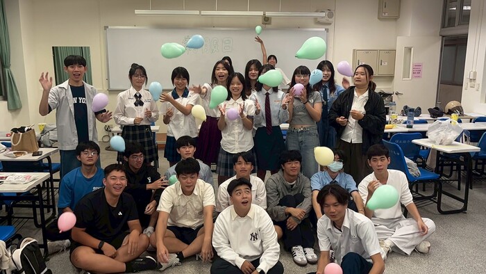 114學年度 (系學會) 制服日圖片