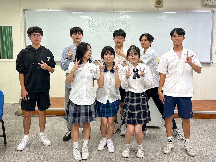 114學年度 (系學會) 制服日圖片
