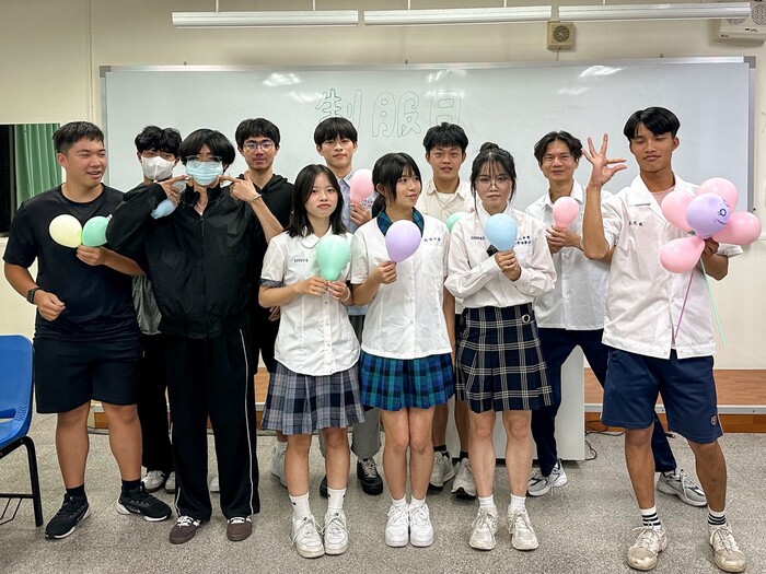 114學年度 (系學會) 制服日圖片