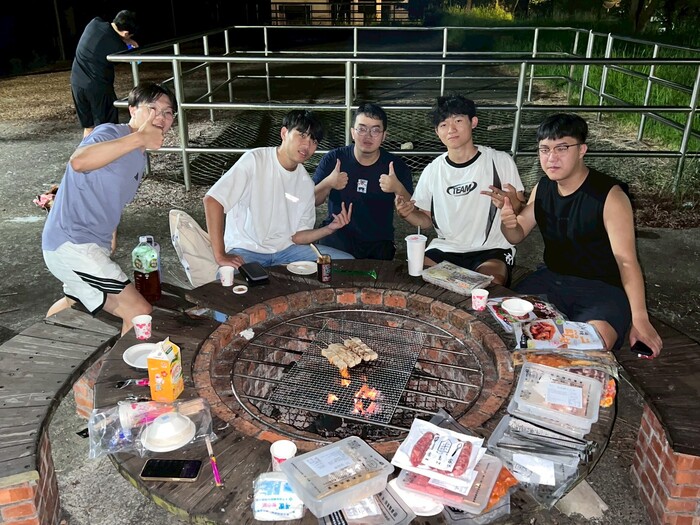 114學年度 (系學會) 系烤圖片